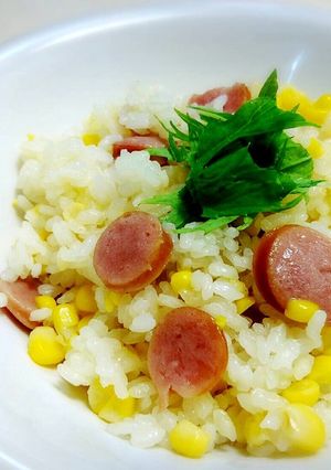 コーンとウインナーの簡単炊飯器ピラフ♪-レシピのメイン写真