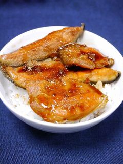 簡単!銀鮭丼(銀鮭蒲焼うな丼風)-レシピのメイン写真