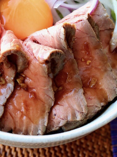 液体塩こうじを使って、ローストビーフ丼-レシピのメイン写真
