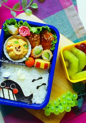《キャラ弁》クジラちゃんの夏弁当-レシピのメイン写真