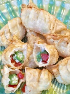 オクラとトマトの揚げギョーザ-レシピのメイン写真