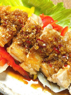 ピリ辛ねぎ香味だれ♪鶏のパリパリ揚げ焼き-レシピのメイン写真
