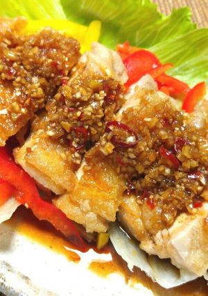 ピリ辛ねぎ香味だれ♪鶏のパリパリ揚げ焼き-レシピのメイン写真