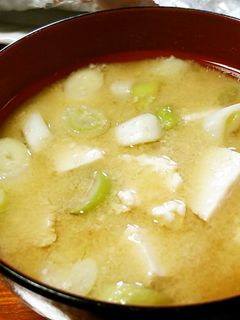 長ねぎと豆腐に卵とじの味噌汁。-レシピのメイン写真