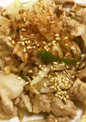 超楽々 豚ももにんポン炒め 作ります-レシピのメイン写真