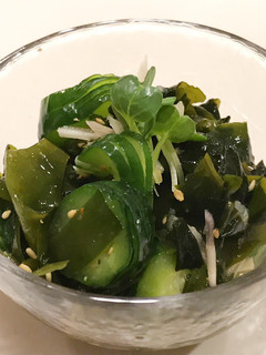 蛇腹胡瓜と生ワカメのレモンポン酢-レシピのメイン写真