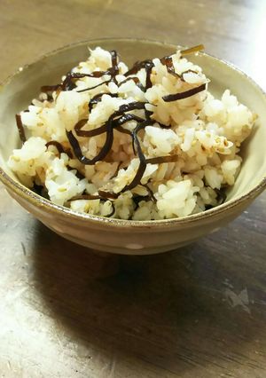 お弁当におにぎりに♪しそこんぶの混ぜご飯-レシピのメイン写真