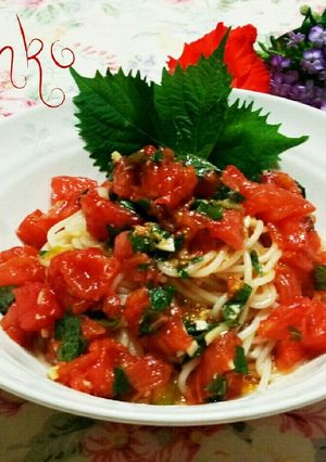 ﾄﾏﾄと青紫蘇の和ﾃｲｽﾄの冷製ﾊﾟｽﾀ-レシピのメイン写真