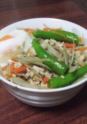 温玉とろ～り鶏ごぼう丼-レシピのメイン写真