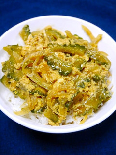簡単!意外と美味しい♪甘辛☆ゴーヤ丼-レシピのメイン写真
