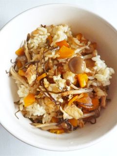 しめじと塩昆布の炊き込みご飯-レシピのメイン写真