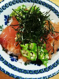 マグロの漬けオクラ乗せ丼(^-^)-レシピのメイン写真