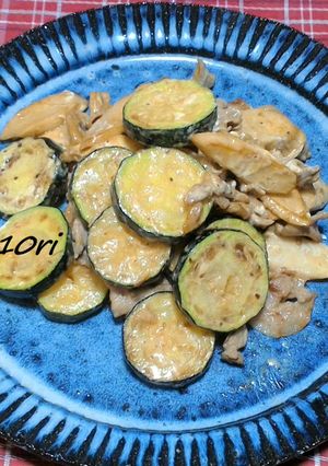 ズッキーニと豚肉のオイマヨ炒め！-レシピのメイン写真