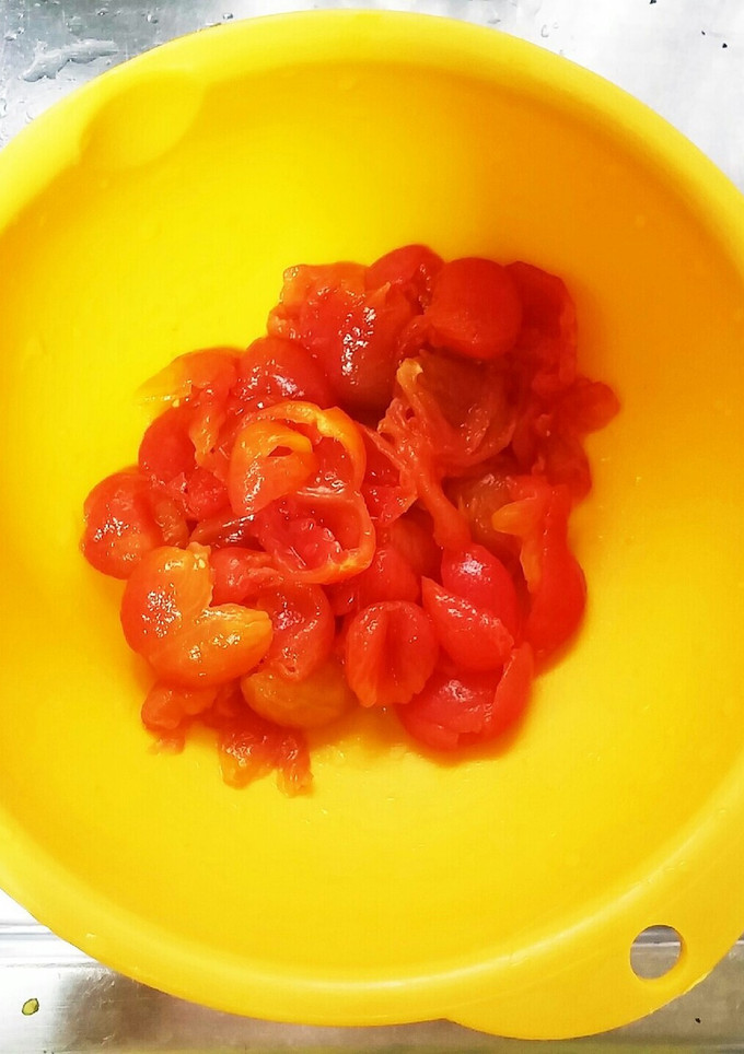 ミニトマトの皮と種を簡単に取る方法-レシピのメイン写真