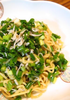 ネギとしらすのおつまみラーメンサラダ-レシピのメイン写真