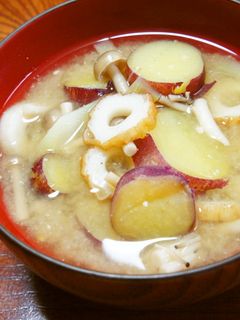 さつまいも・竹輪・ぶなしめじの味噌汁-レシピのメイン写真