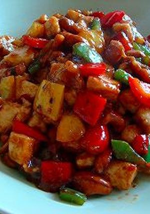 宮保鶏丁(鶏肉とナッツの炒め物)-レシピのメイン写真