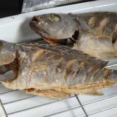 รูปของ イサキの唐揚げ（または外道の唐揚げ）