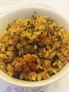ゴマ高菜とツナの炊き込みご飯-レシピのメイン写真