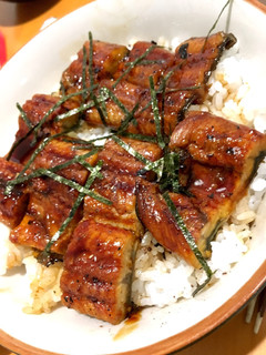 市販の鰻が皮まで柔らか!フライパンで簡単-レシピのメイン写真