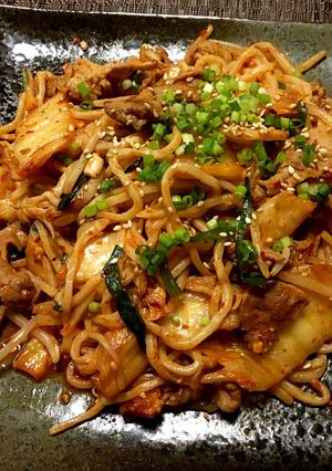 ヘルシー♫こんにゃく麺☆豚キムチ焼きそば-レシピのメイン写真