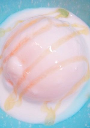 桃にヨーグルト♪ de 白い惑星〜★-レシピのメイン写真