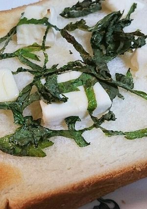 朝ごはんに~クリームチーズ大葉トースト☆-レシピのメイン写真