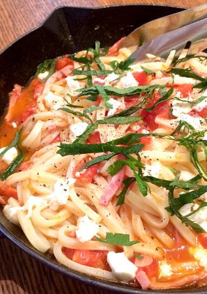 冷凍うどんで☆トマトパスタ風うどん-レシピのメイン写真