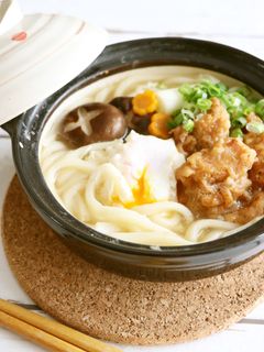 鍋焼き月見うどん-レシピのメイン写真