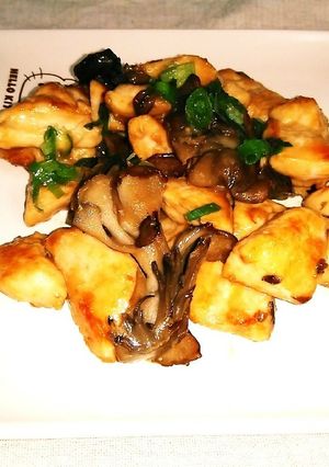 すき焼きのタレで♡鶏胸肉と舞茸バター焼き-レシピのメイン写真