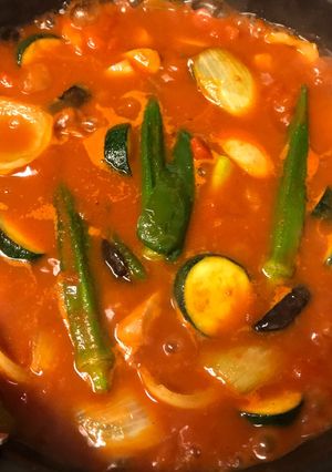 簡単！夏野菜たっぷりトマトスープカレー！-レシピのメイン写真
