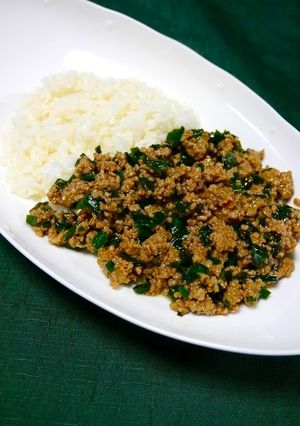 簡単！ニラと合いびき肉の花椒炒め(丼)-レシピのメイン写真