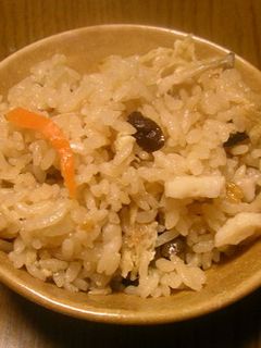「つゆの素」で簡単炊き込みご飯-レシピのメイン写真