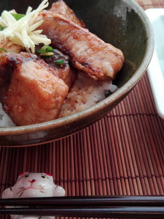 お肉派にも大好評☆簡単!ぶりの照り焼き丼-レシピのメイン写真