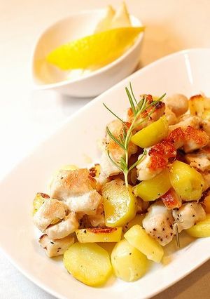 超簡単♪鶏胸とポテトのローズマリー焼き-レシピのメイン写真