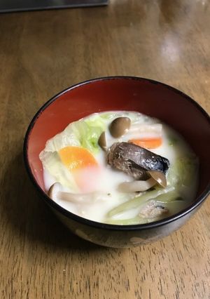 レタスとさばの牛乳みそ汁-レシピのメイン写真