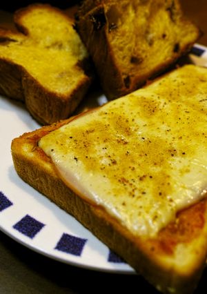 イタリアントマトソースのピザトースト-レシピのメイン写真