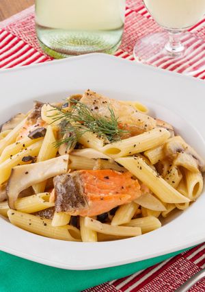 サーモンとオリーブのレモンチーズパスタ-レシピのメイン写真