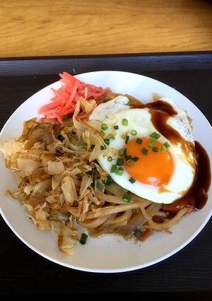 目玉のせ焼うどん-レシピのメイン写真