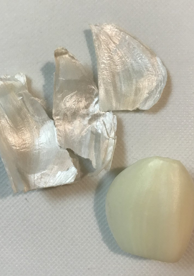 つるっと☆にんにくの皮の剥き方☆包丁だけ-レシピのメイン写真