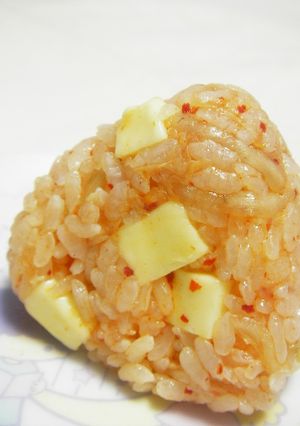 ハマるぅ～★キムチ＆チーズ★deおにぎり-レシピのメイン写真