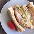 サンドイッチ簡単チキンとブロッコリー