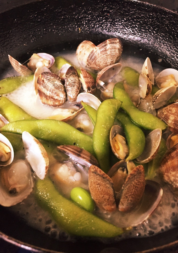 アサリと冷凍枝豆のワイン蒸し-レシピのメイン写真