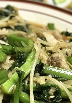 ツルムラサキと豚肉の中華炒め◎もやし入り-レシピのメイン写真