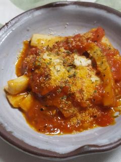 完熟トマトとちくわのピリ辛炒め-レシピのメイン写真