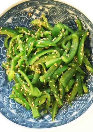 材料簡単！ピーマンと胡麻の塩炒め-レシピのメイン写真