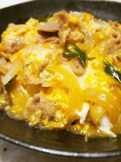 とろとろ~♪豚こまの卵とじ丼♪-レシピのメイン写真