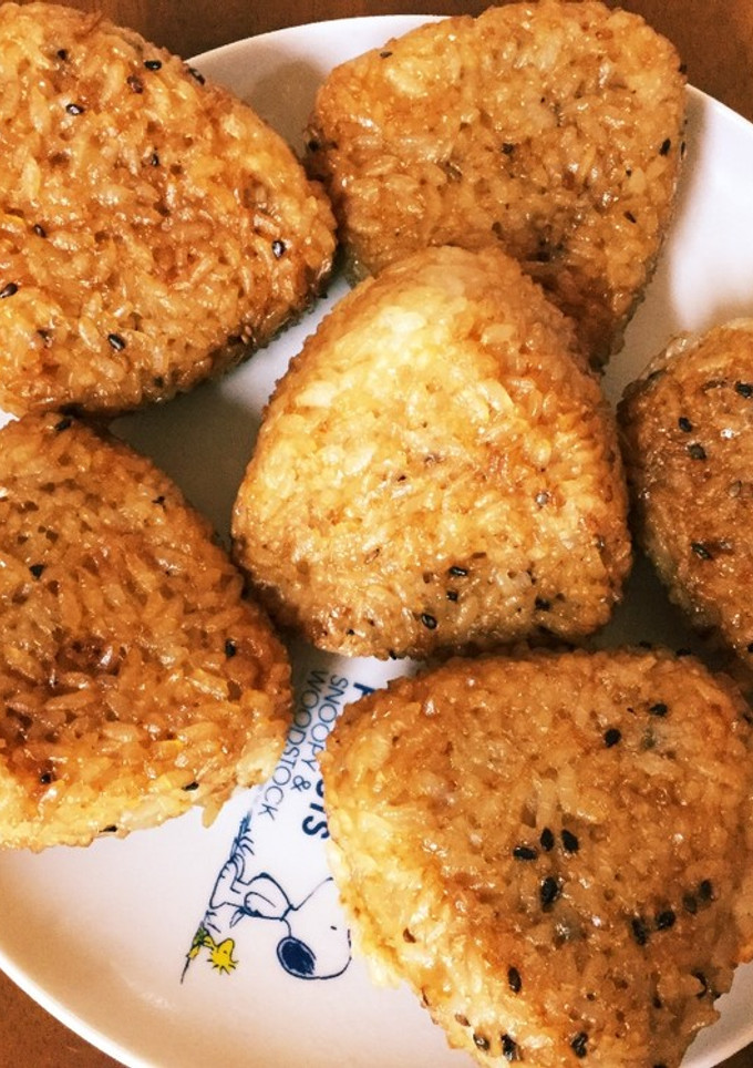 簡単、焼肉のたれで焼きおにぎり-レシピのメイン写真