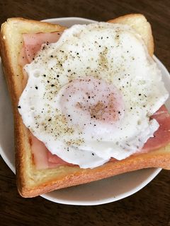 ベーコンエッグトースト-レシピのメイン写真