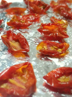 天日干しだけ♪セミドライトマトの作り方-レシピのメイン写真
